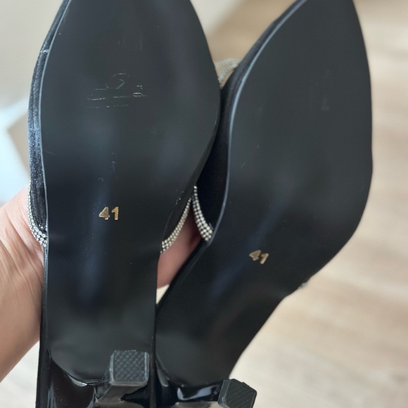 Black heels - Picture 4 of 5